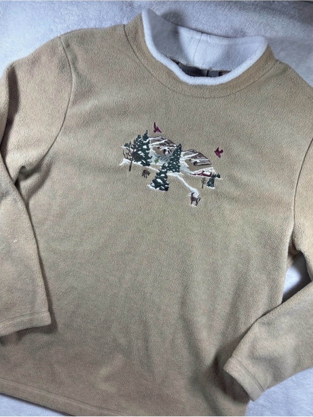 Vintage women's Tan Fleece Crewneck Sweater with Mountain Embroidery